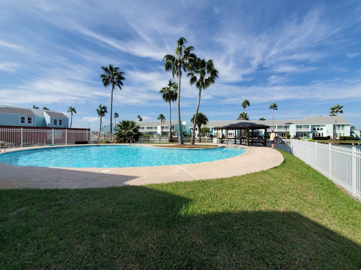Rockport Waterfront Condo With A View Esterno foto