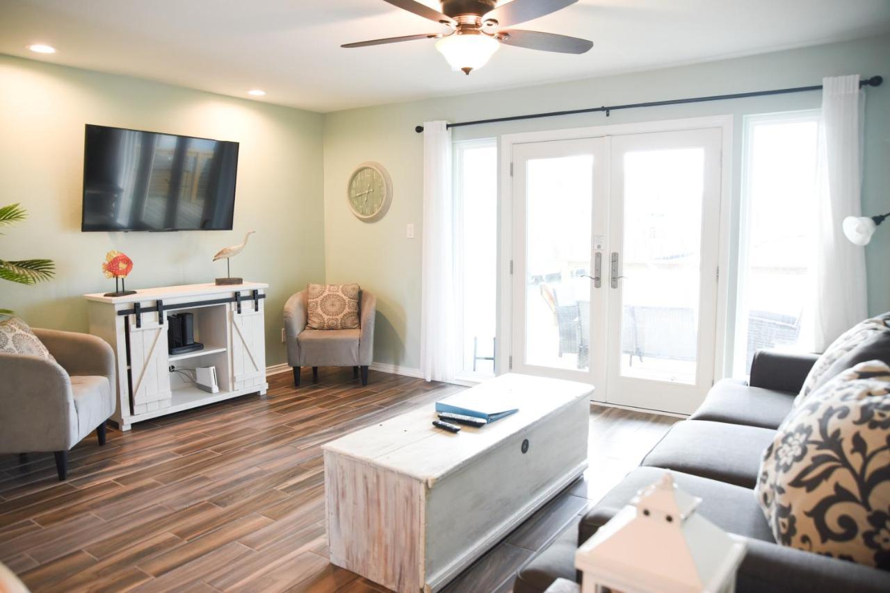 Rockport Waterfront Condo With A View Esterno foto
